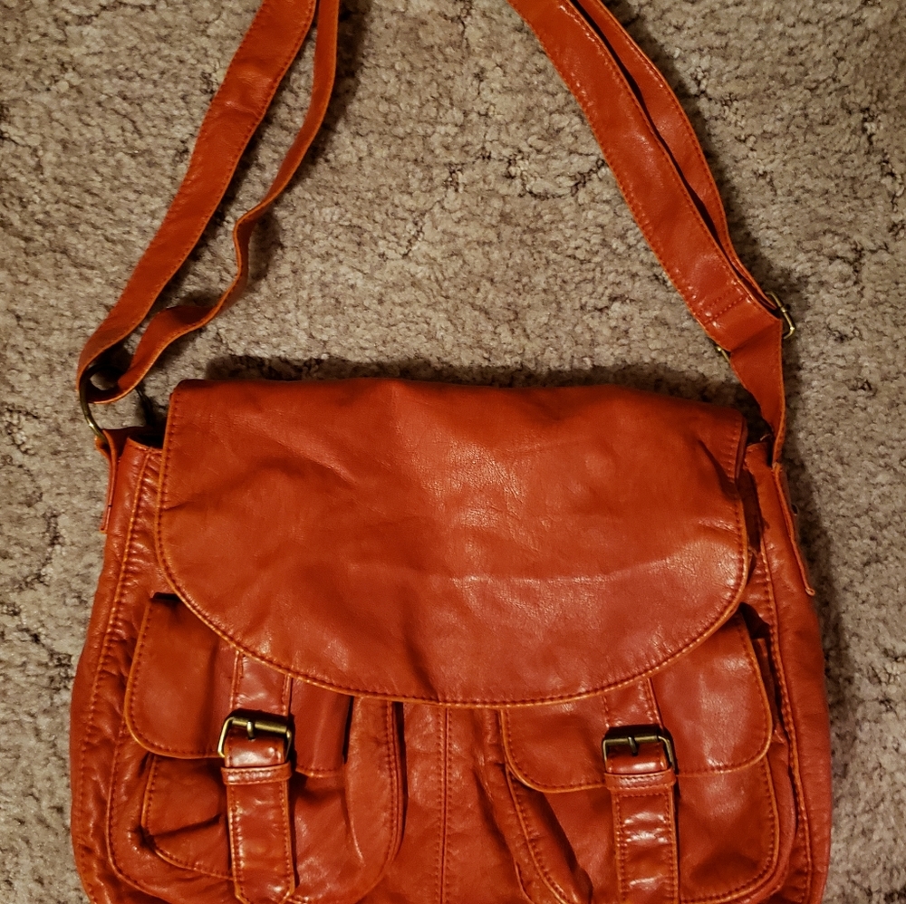 The softest faux leather purse!